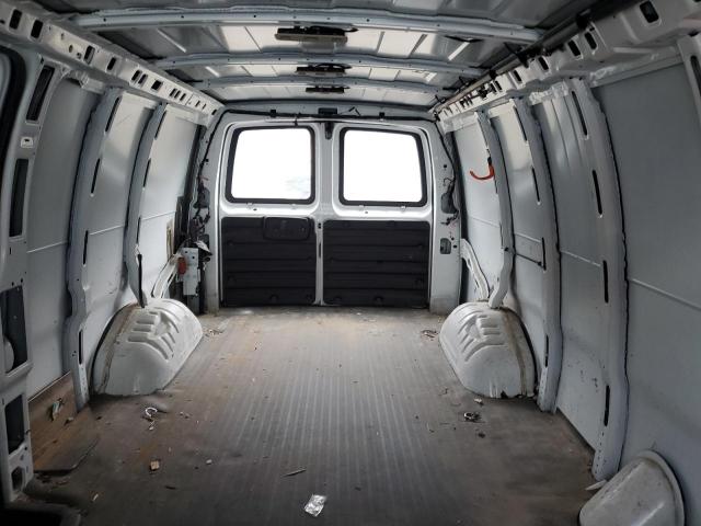 GMC Savana G3500 Image 4