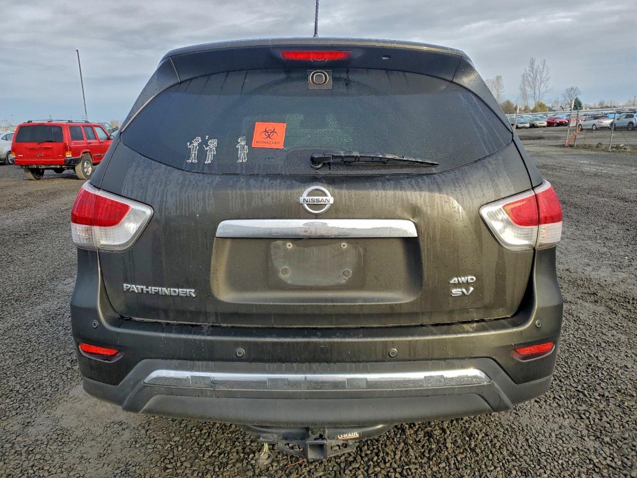 Nissan Pathfinder S Image 10
