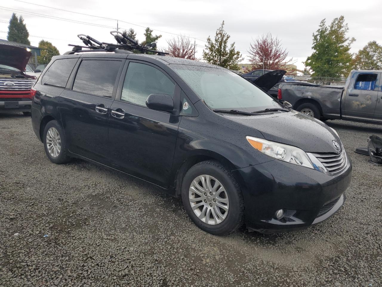 Toyota Sienna Xle Image 7