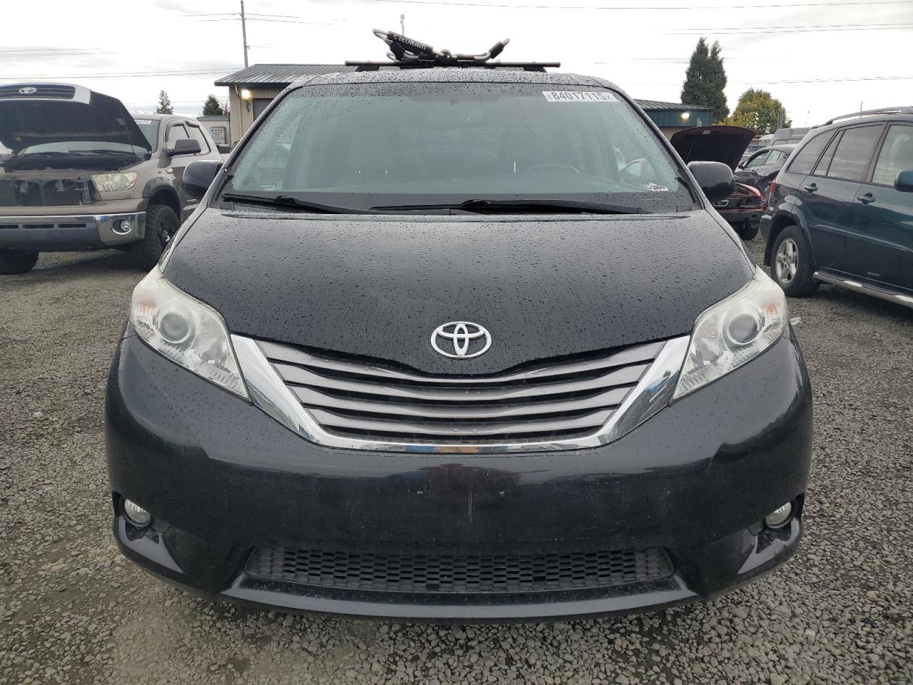 Toyota Sienna Xle Image 3