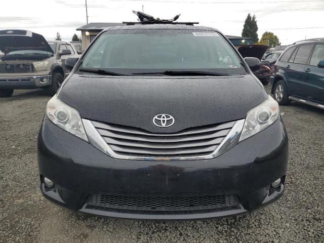 Toyota Sienna Xle Image 3