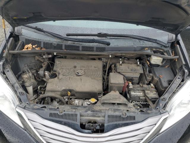 Toyota Sienna Xle Image 2