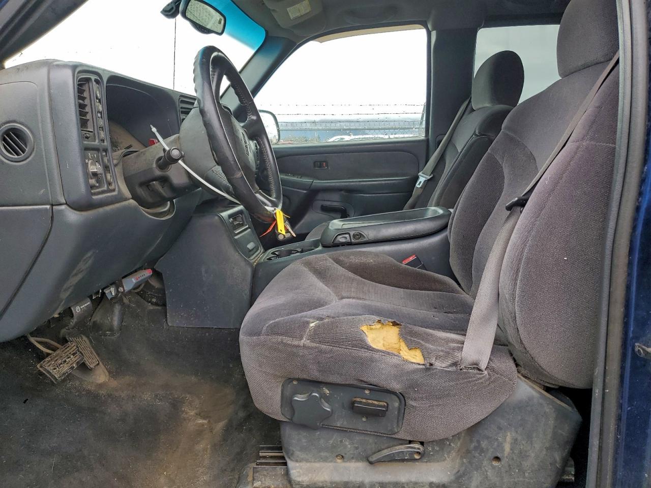 GMC Sierra K2500 Image 11