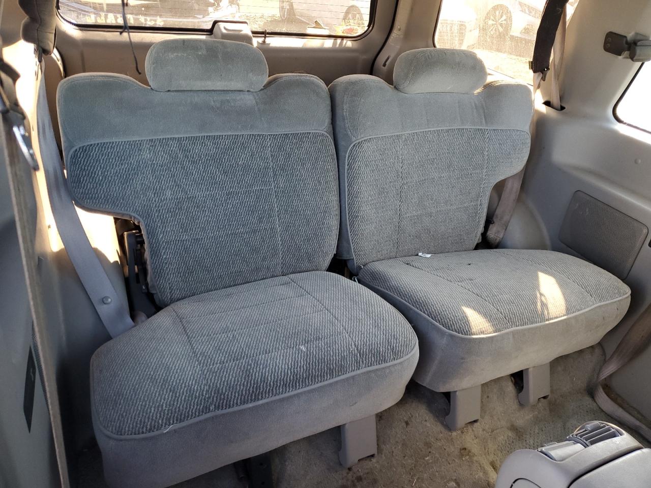 Ford Explorer Image 6