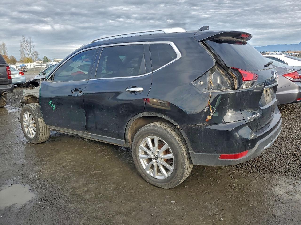 Nissan Rogue S Image 11