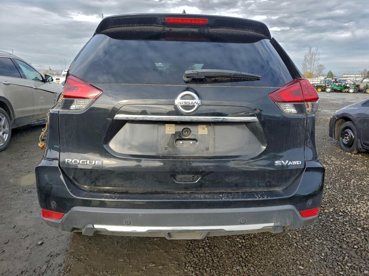 Nissan Rogue S Image 10