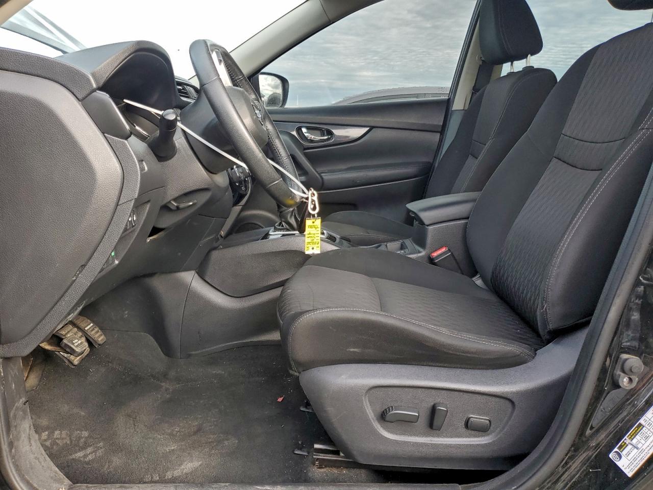 Nissan Rogue S Image 9