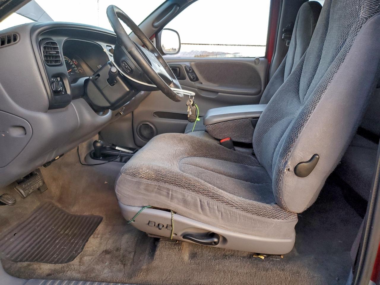 Dodge Dakota Image 8