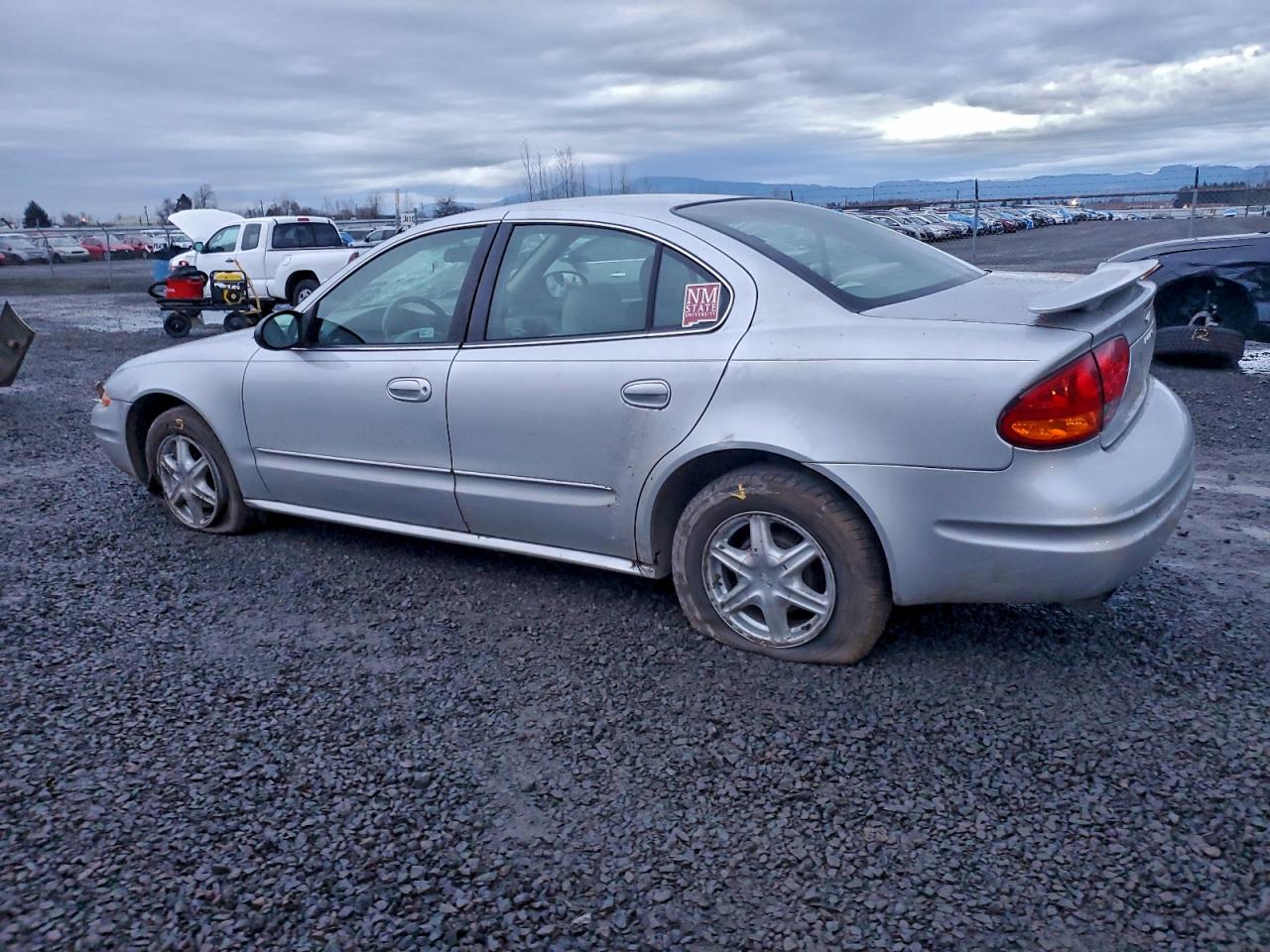 Oldsmobile Alero Gl Image 2
