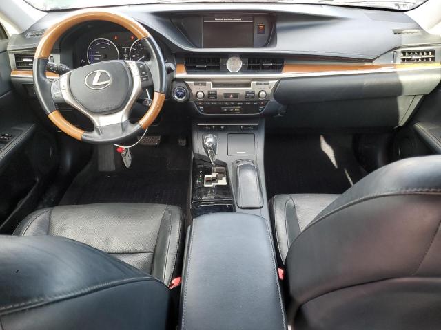 Lexus Es 300h Image 10