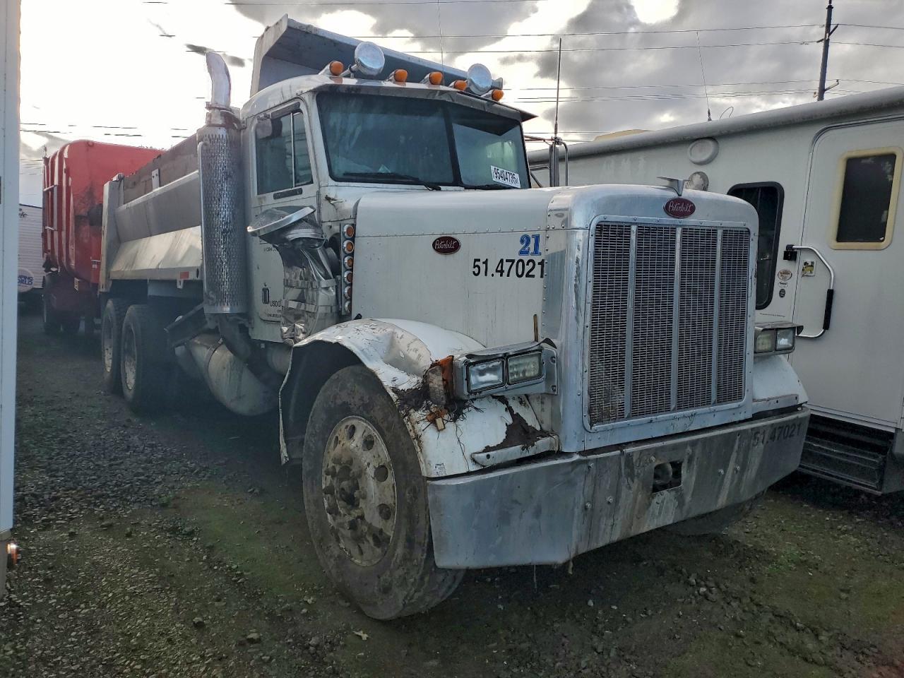 Peterbilt 379 Image 1