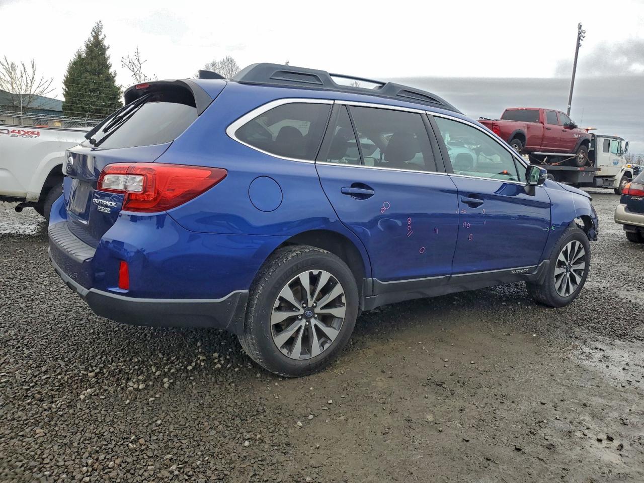 Subaru Outback 2.5i Limited Image 3