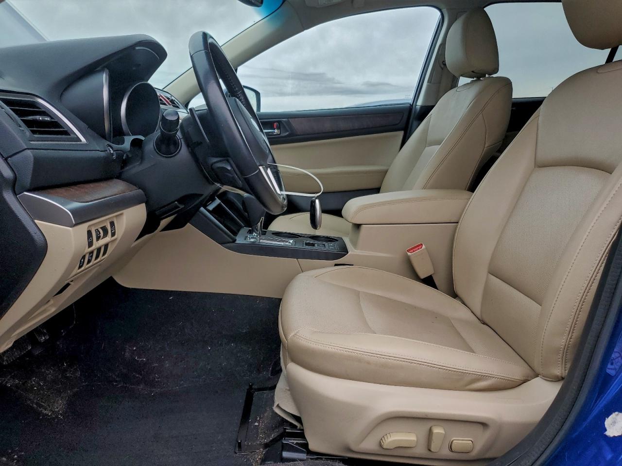 Subaru Outback 2.5i Limited Image 5