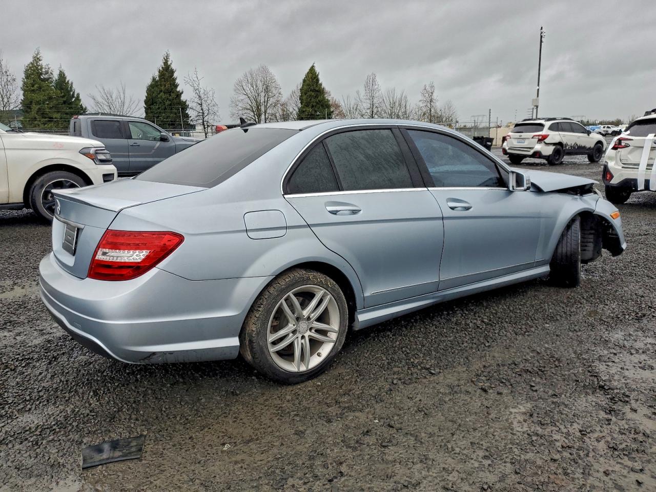 Mercedes-Benz C-Class 250 Image 4