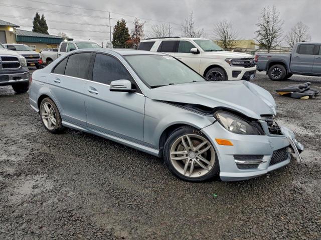 Mercedes-Benz C-Class 250 Image 6