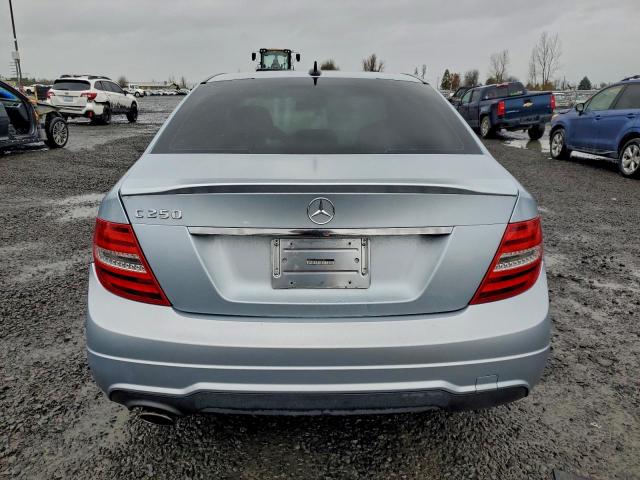 Mercedes-Benz C-Class 250 Image 9