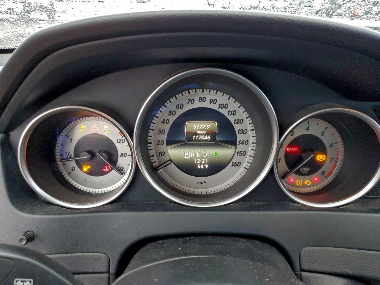 Mercedes-Benz C-Class 250 Image 2