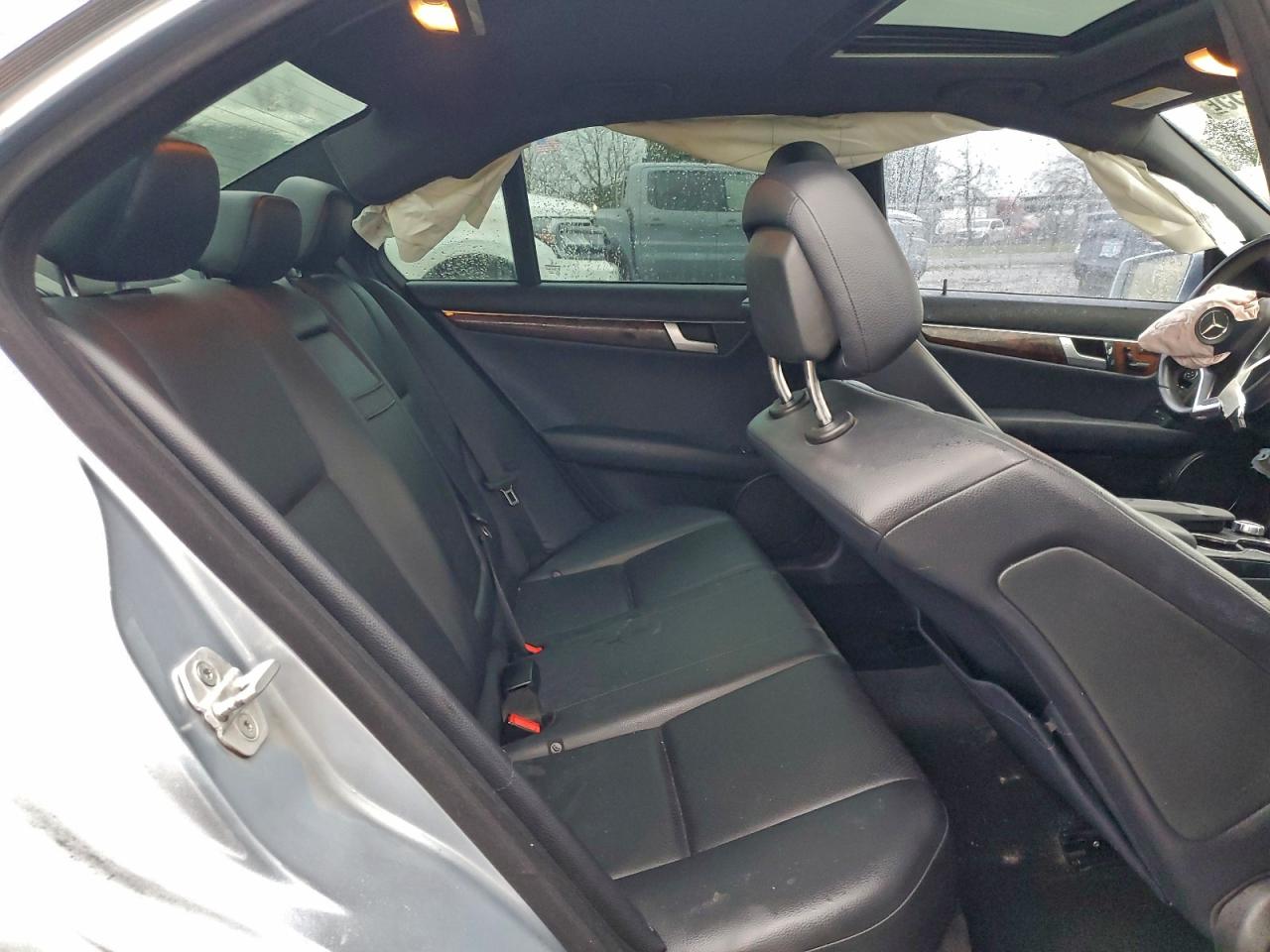 Mercedes-Benz C-Class 250 Image 3