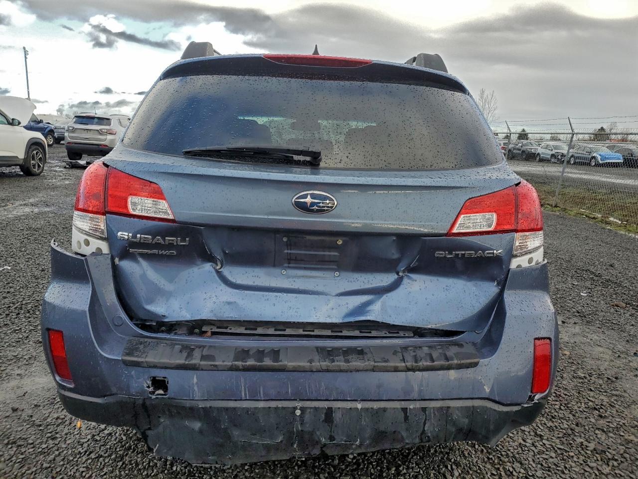 Subaru Outback 2.5i Limited Image 8