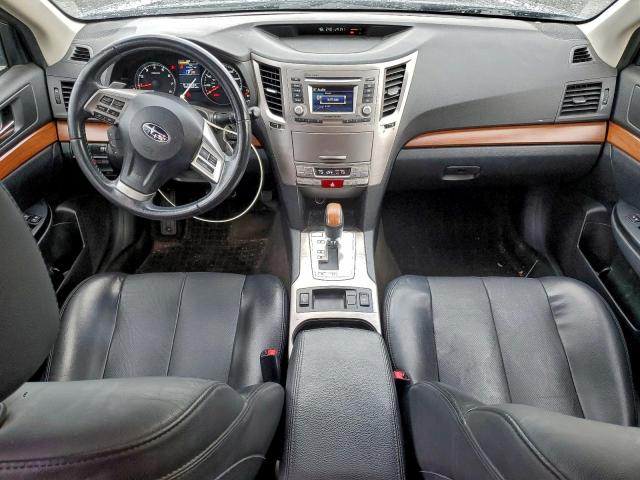 Subaru Outback 2.5i Limited Image 2