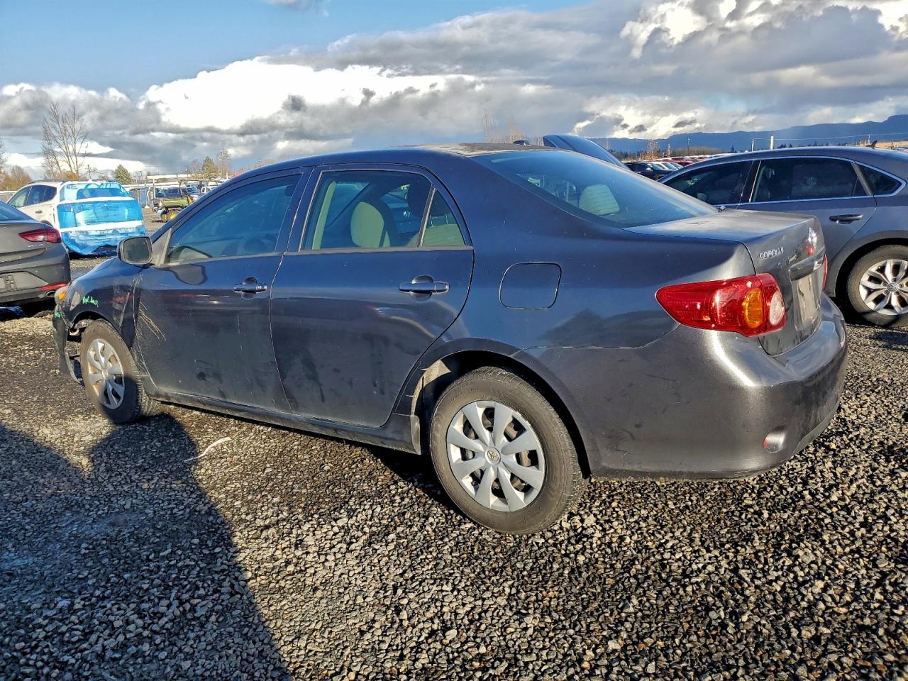 Toyota Corolla Base Image 7