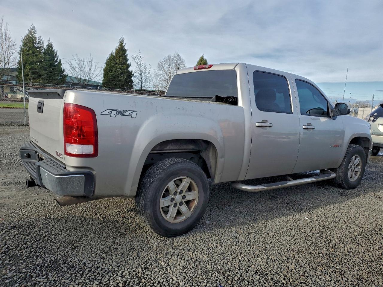 GMC Sierra K1500 Image 6