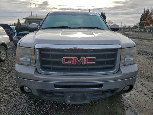 GMC Sierra K1500 Image 8