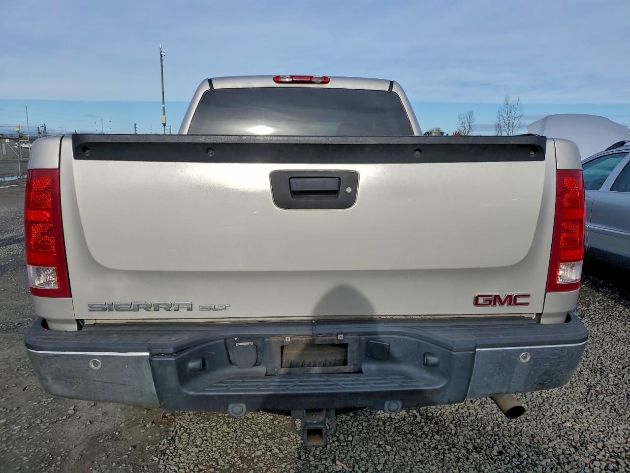 GMC Sierra K1500 Image 3