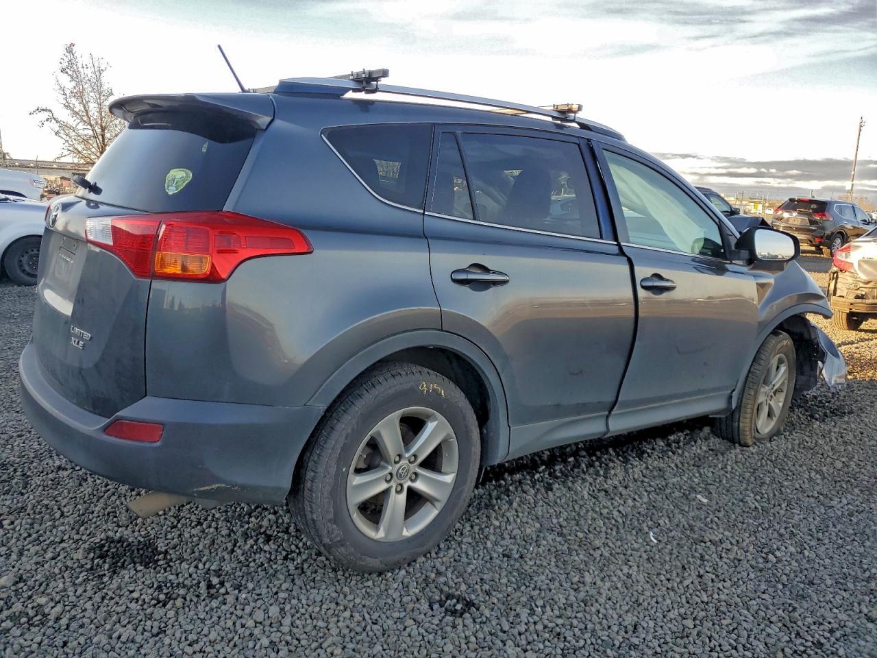 Toyota RAV4 Xle Image 10