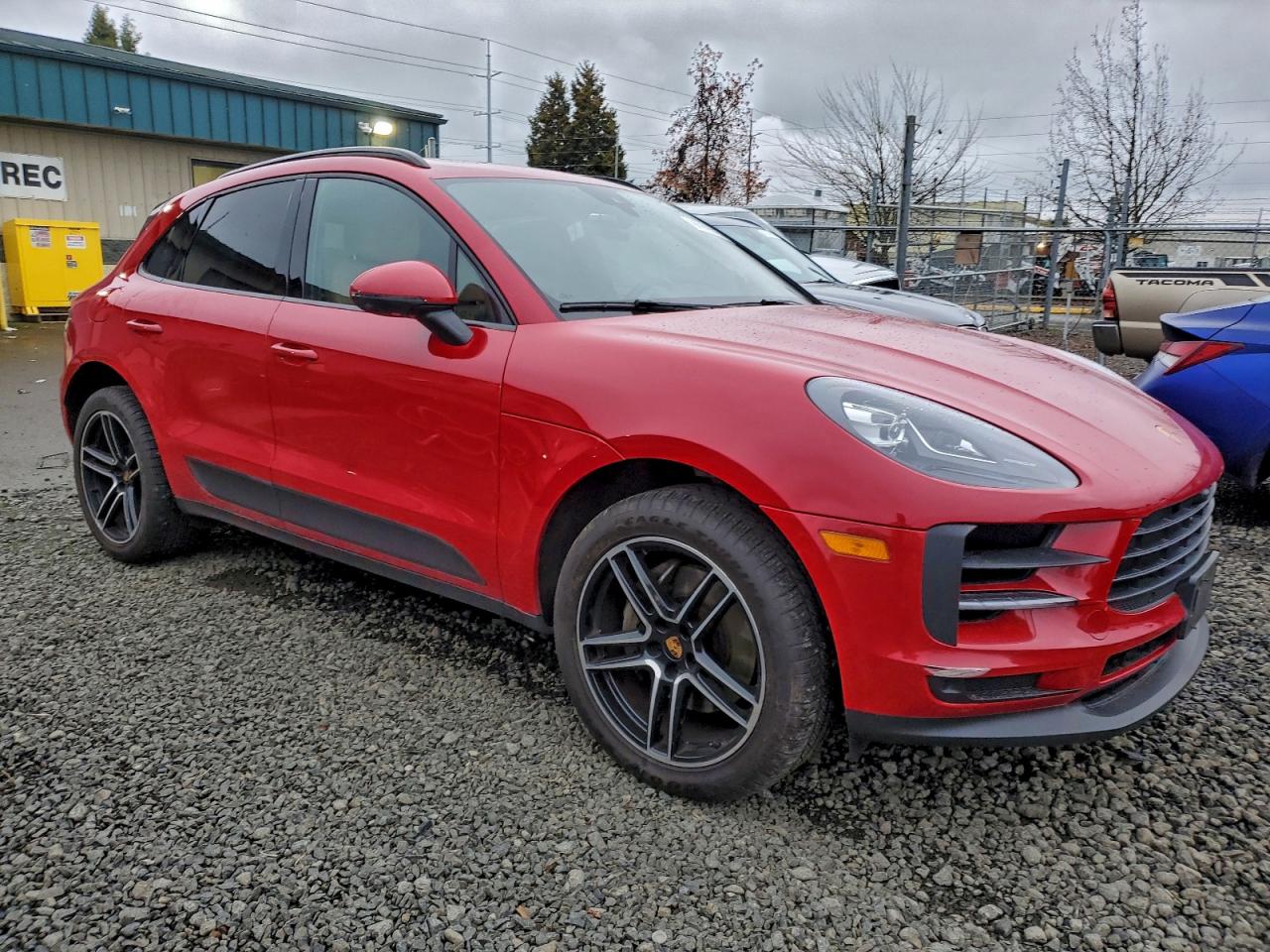 Porsche Macan S Image 2