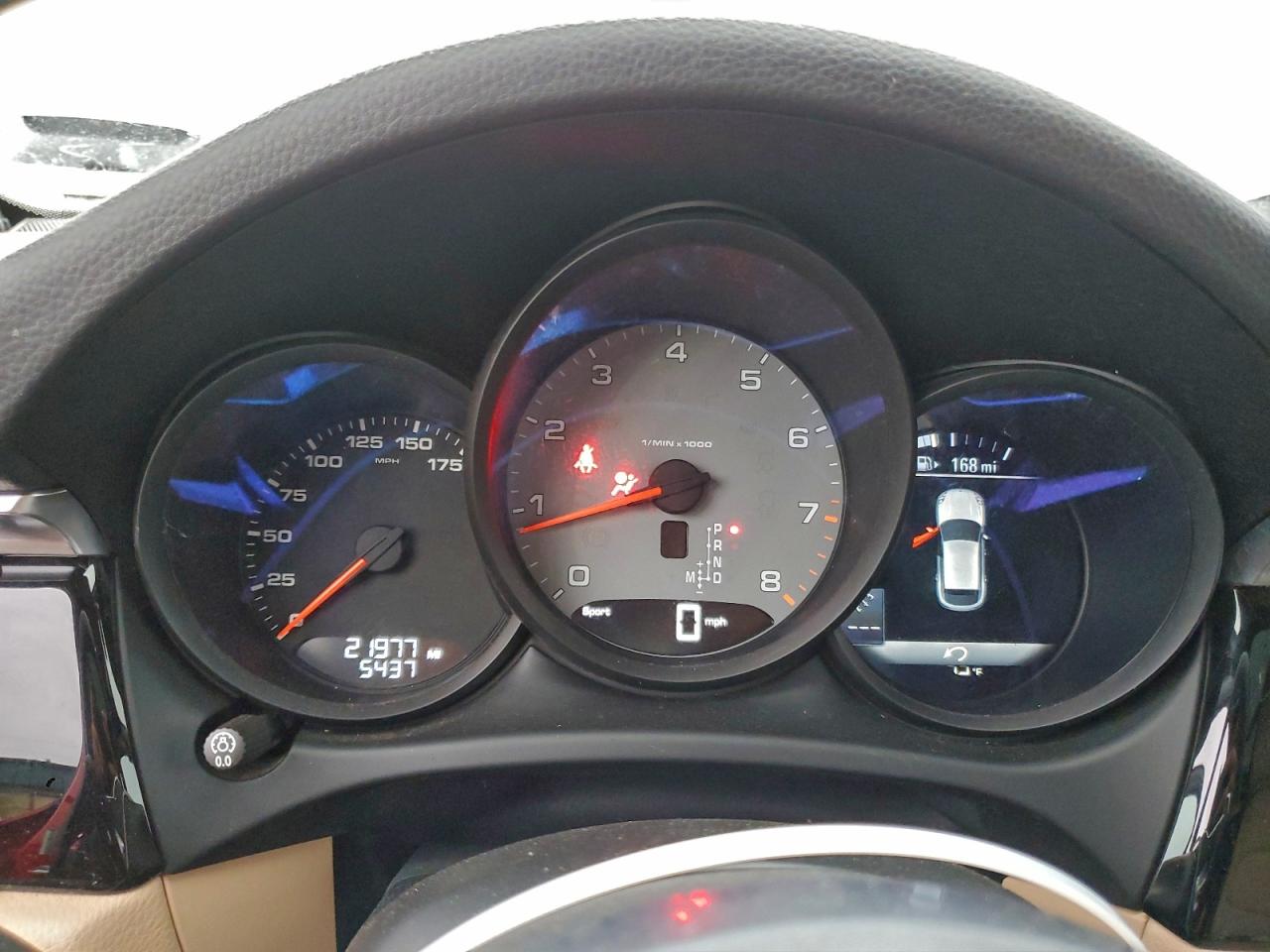 Porsche Macan S Image 12