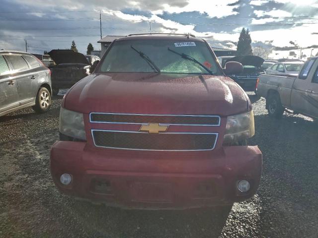 Chevrolet Suburban K1500 Image 3