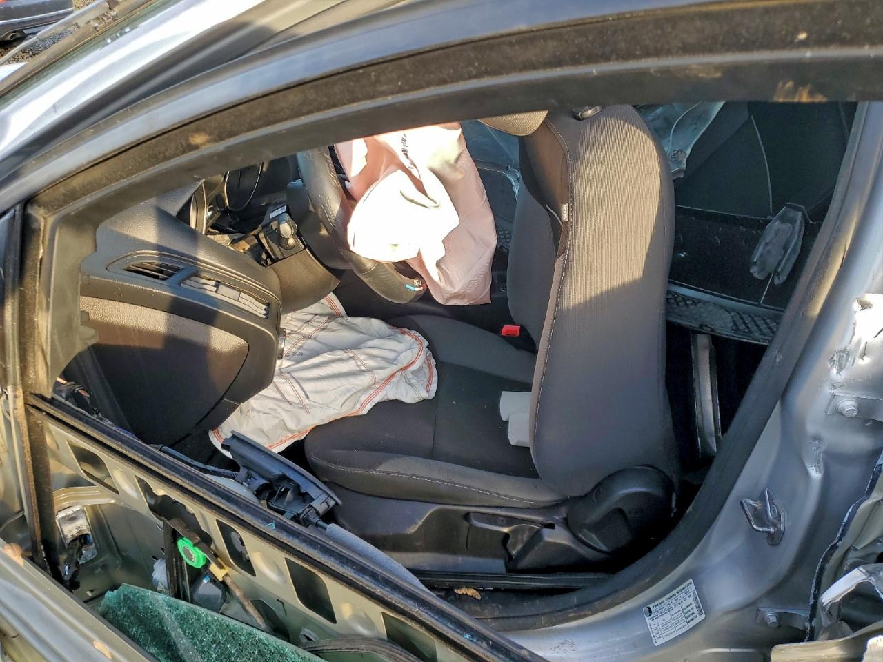 Ford Focus S Image 9