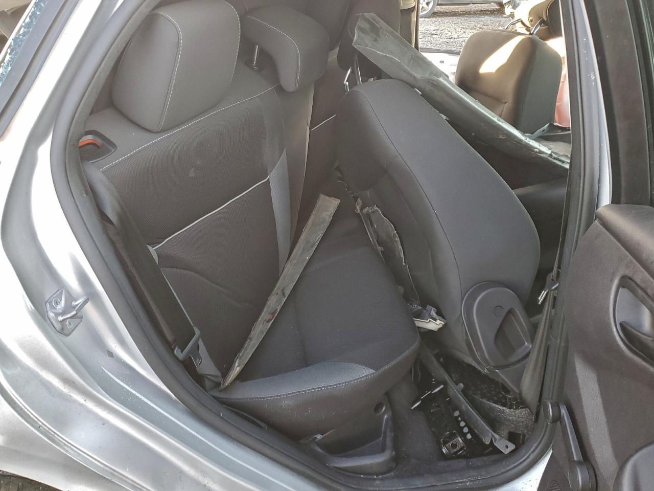 Ford Focus S Image 11