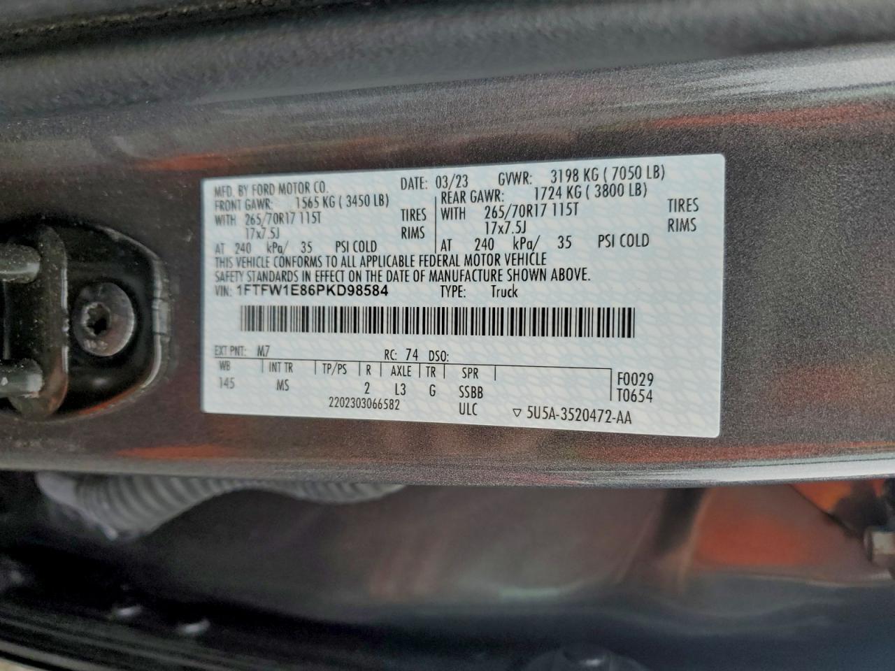 Ford F-150 Supercrew Image 3