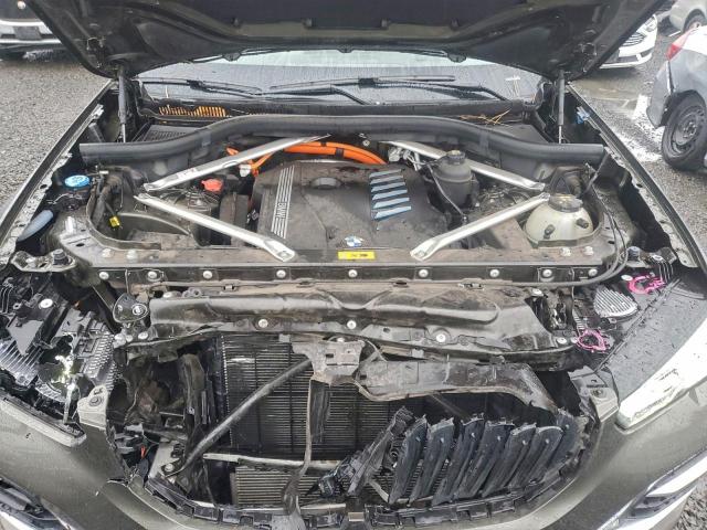 BMW X Series Xdrive45e Image 13