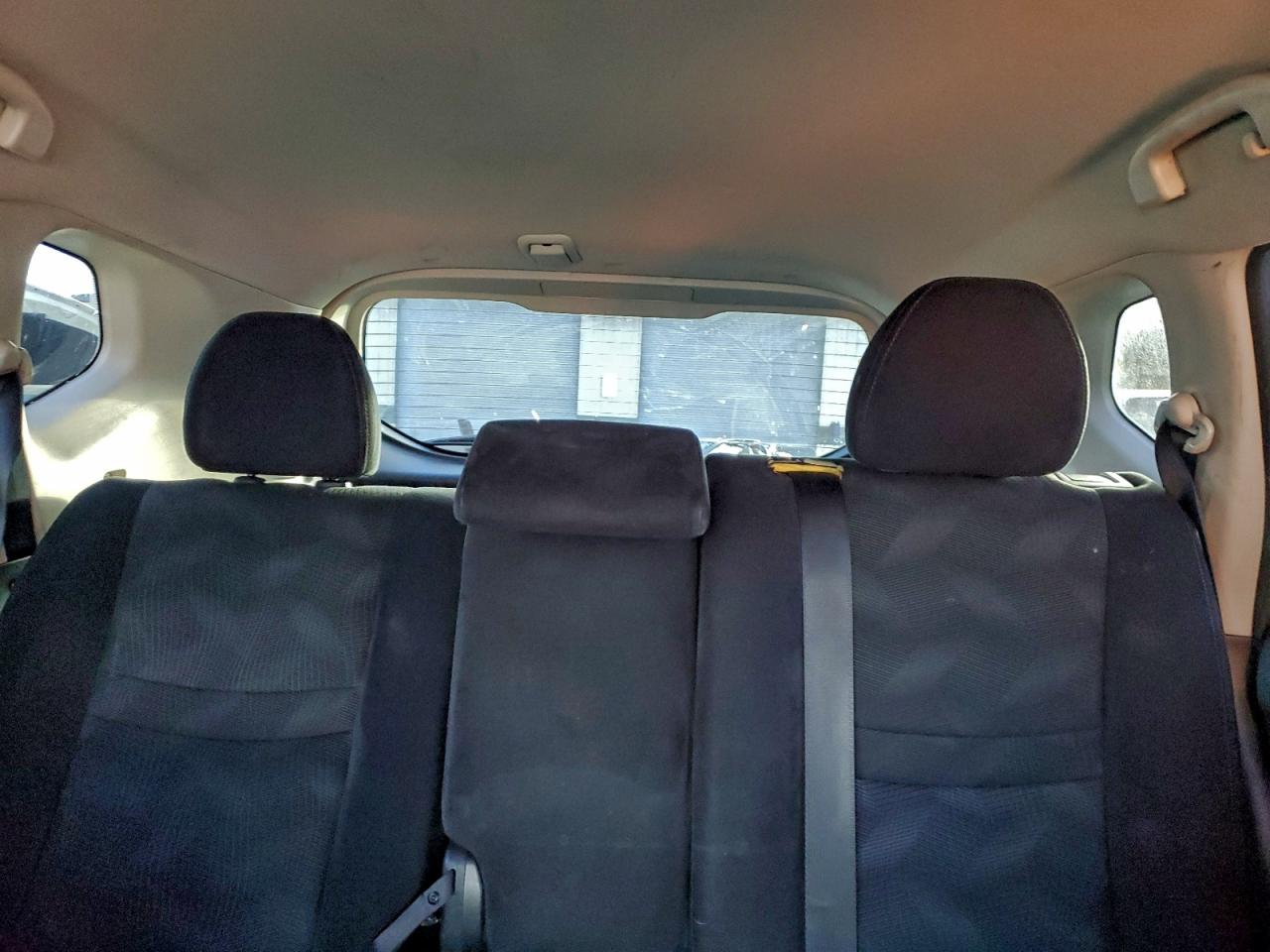 Nissan Rogue S Image 6