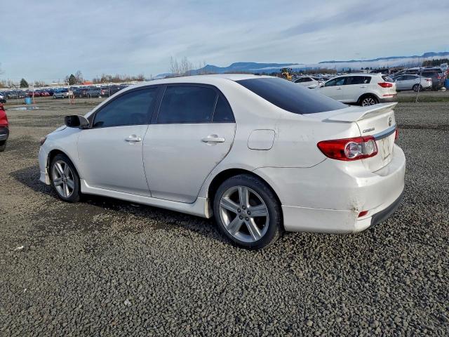 Toyota Corolla Base Image 2