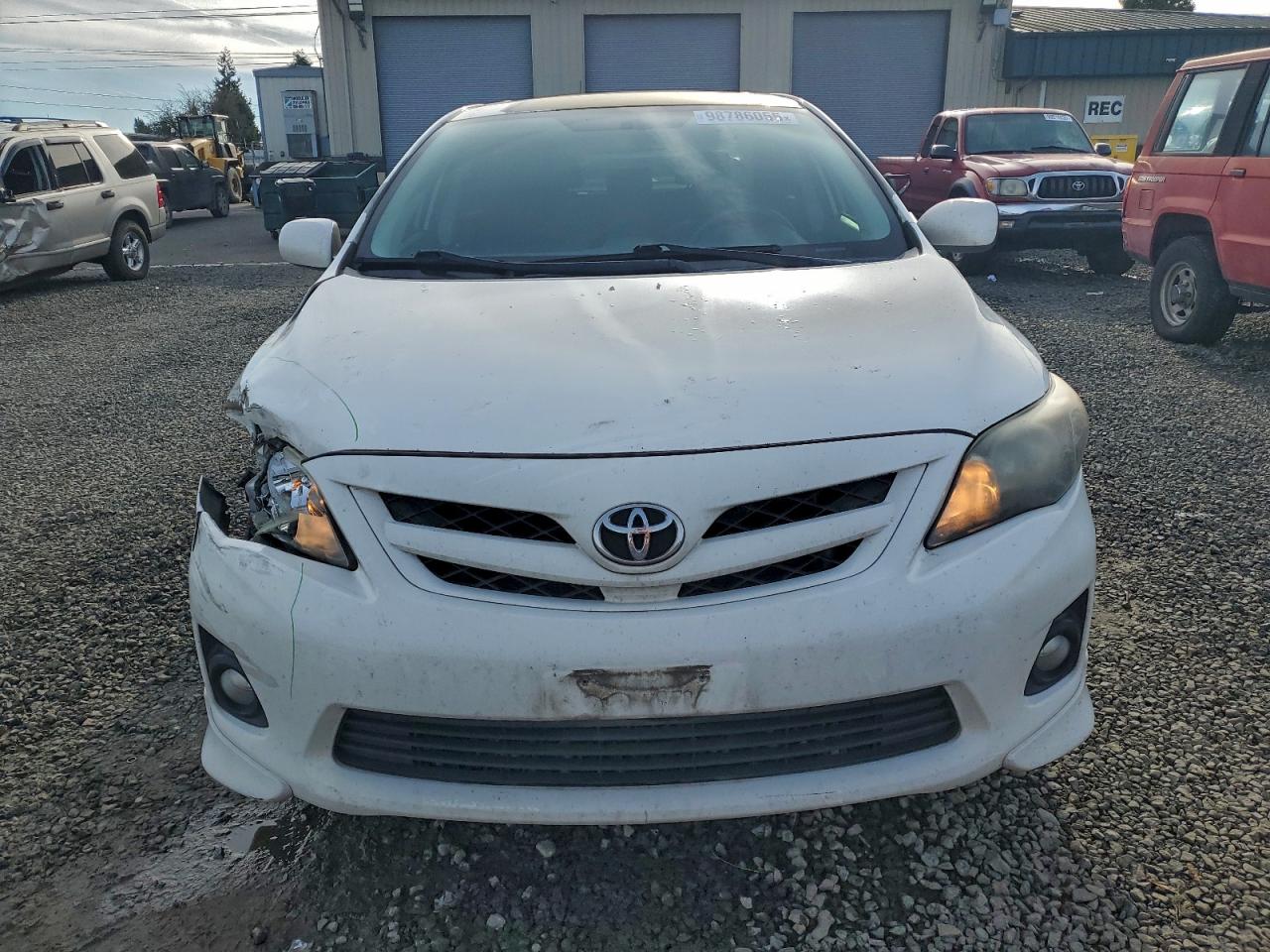 Toyota Corolla Base Image 11