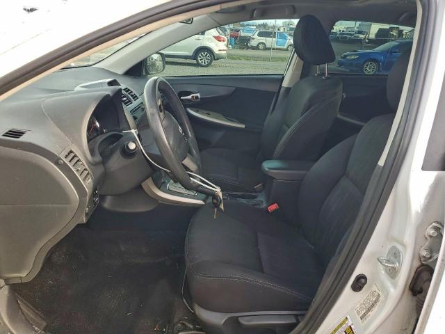 Toyota Corolla Base Image 6