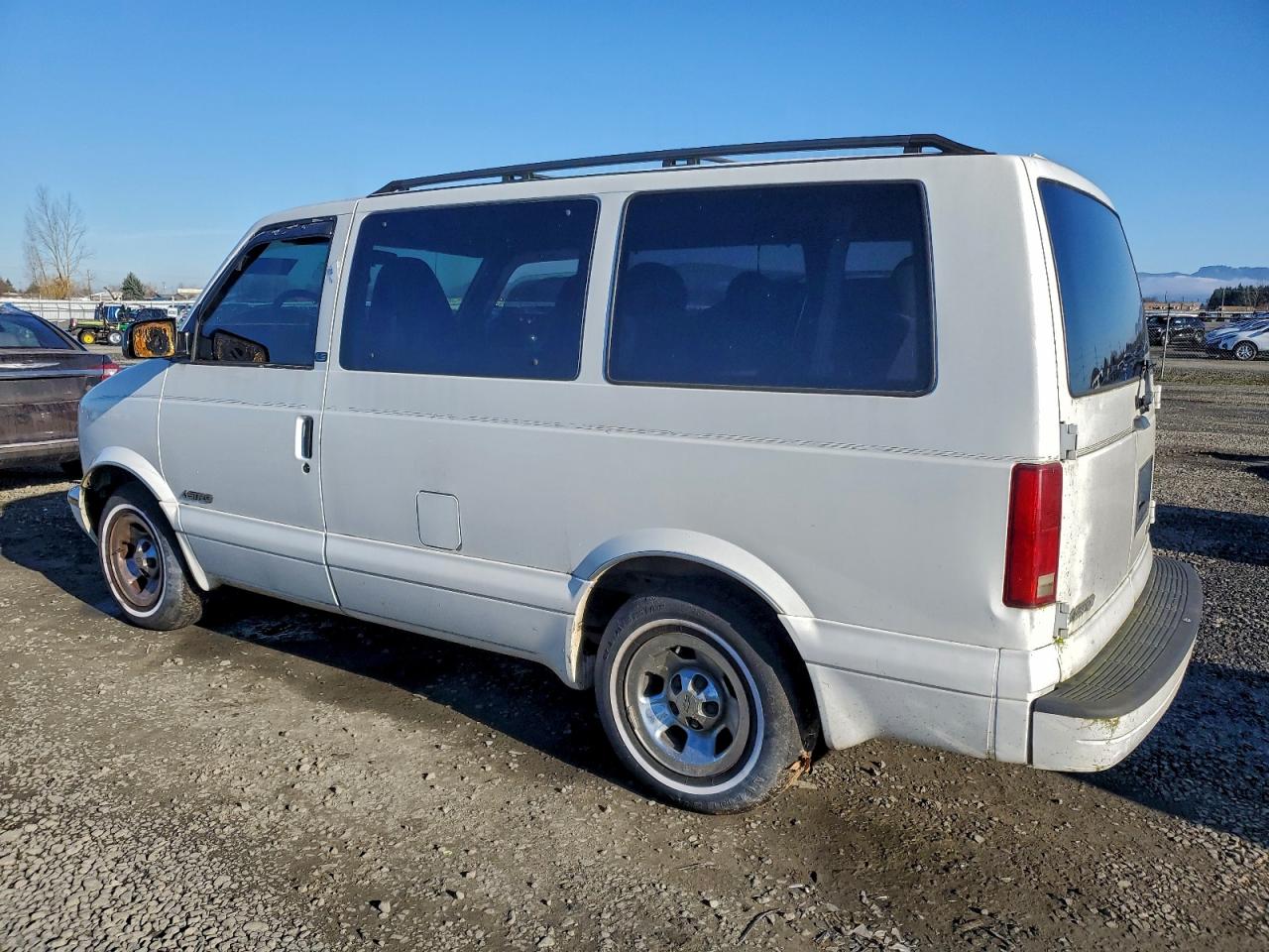 Chevrolet Astro Image 3