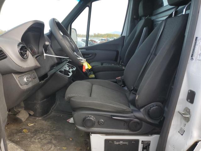 Mercedes-Benz Sprinter 2500 Image 12