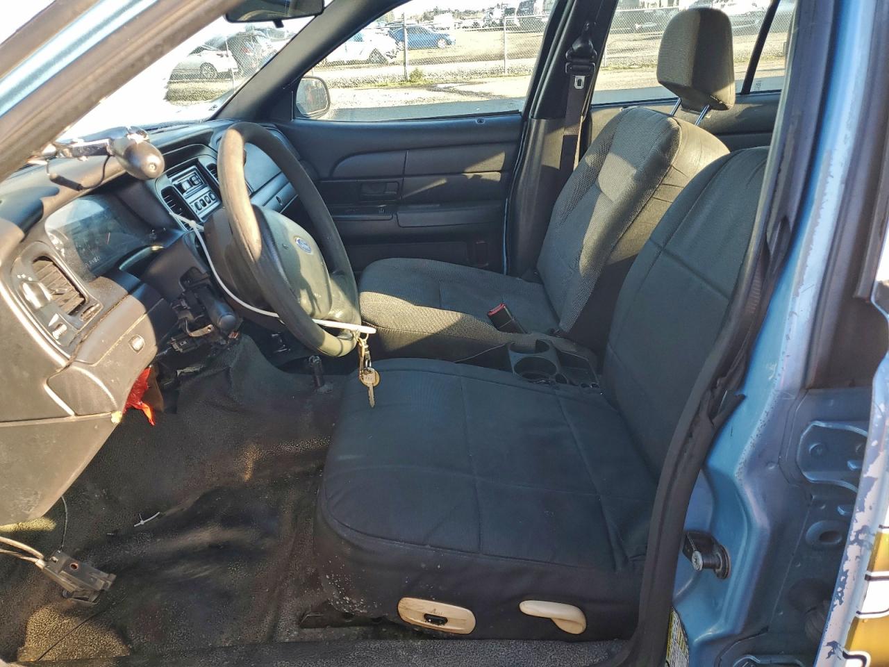 Ford Crown Vic Police Interceptor Image 5
