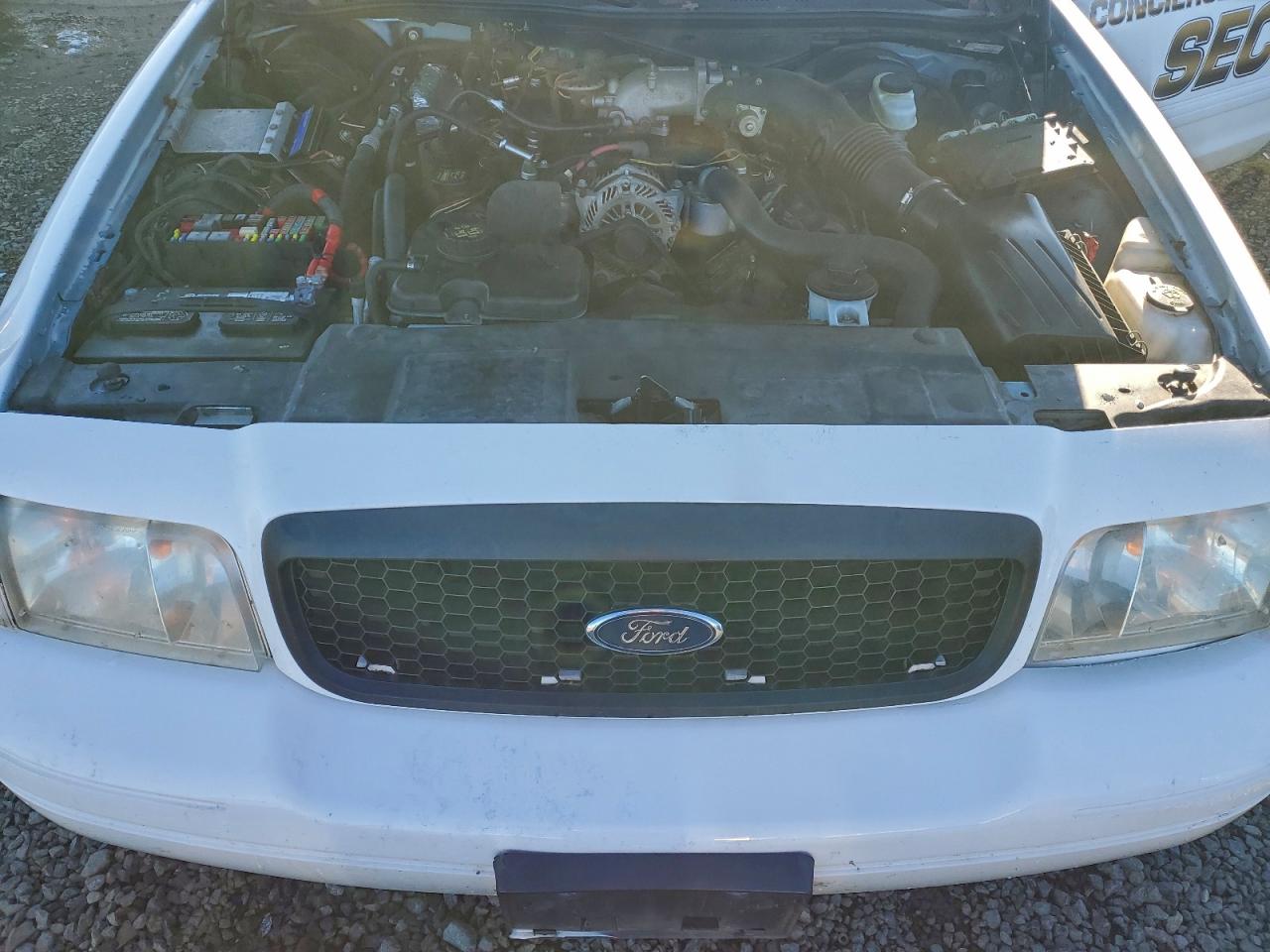 Ford Crown Vic Police Interceptor Image 9