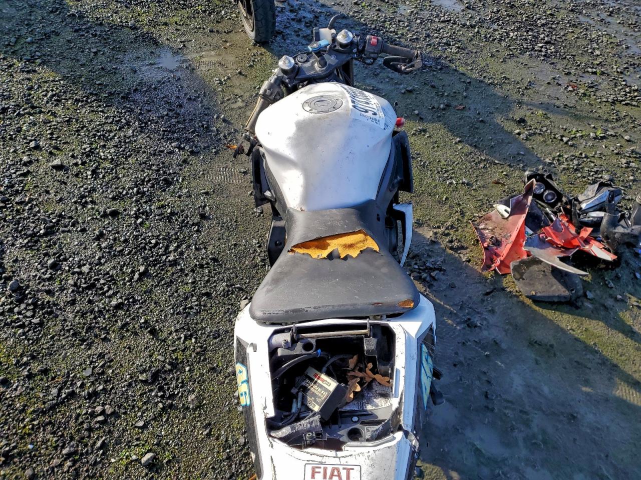 Yamaha Yzf L Image 8