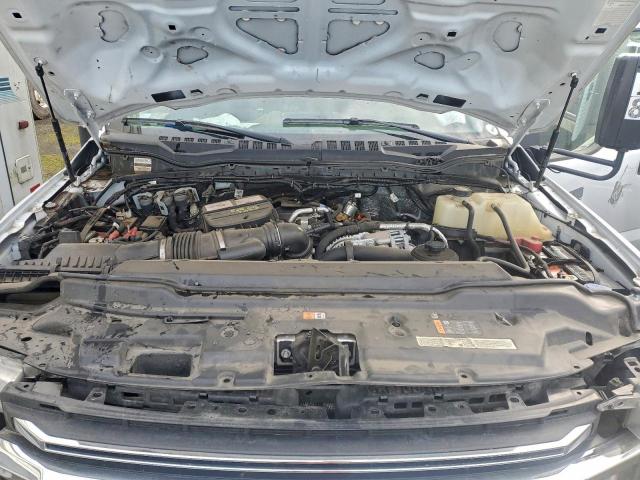 Ford F-550 Super Duty Image 6