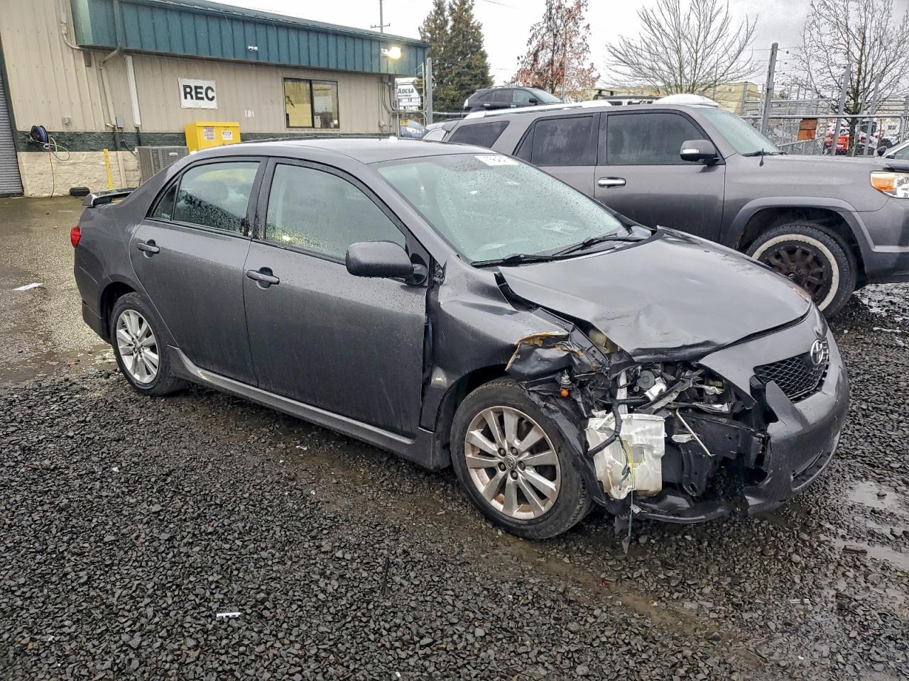 Toyota Corolla Base Image 12