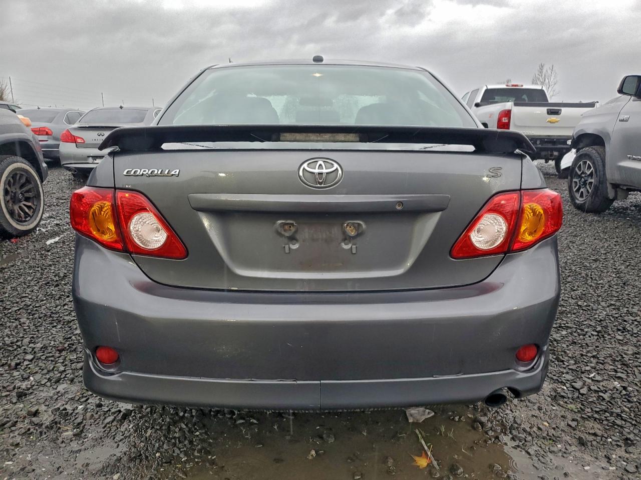 Toyota Corolla Base Image 4