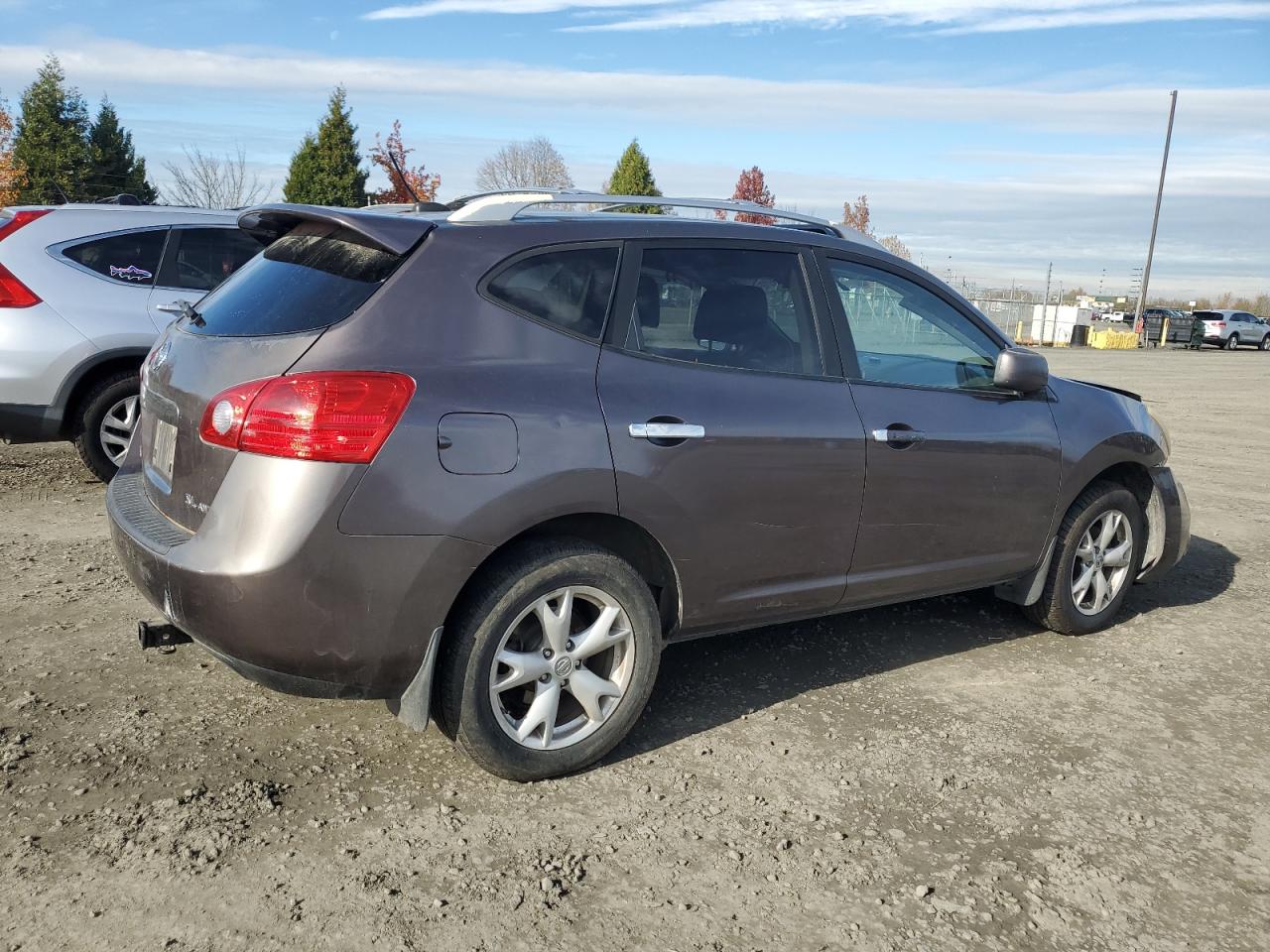 Nissan Rogue S Image 4