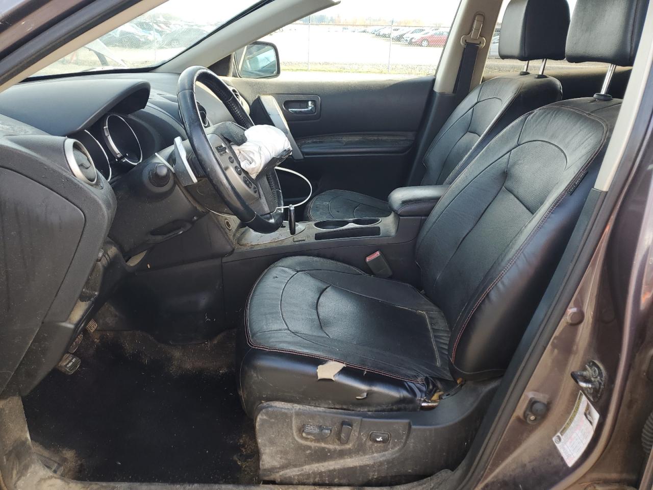 Nissan Rogue S Image 8